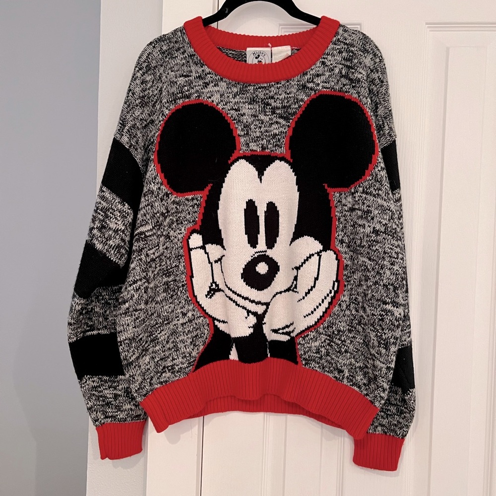 90's vintage Mickey & Co crew neck sweater ❤️🖤